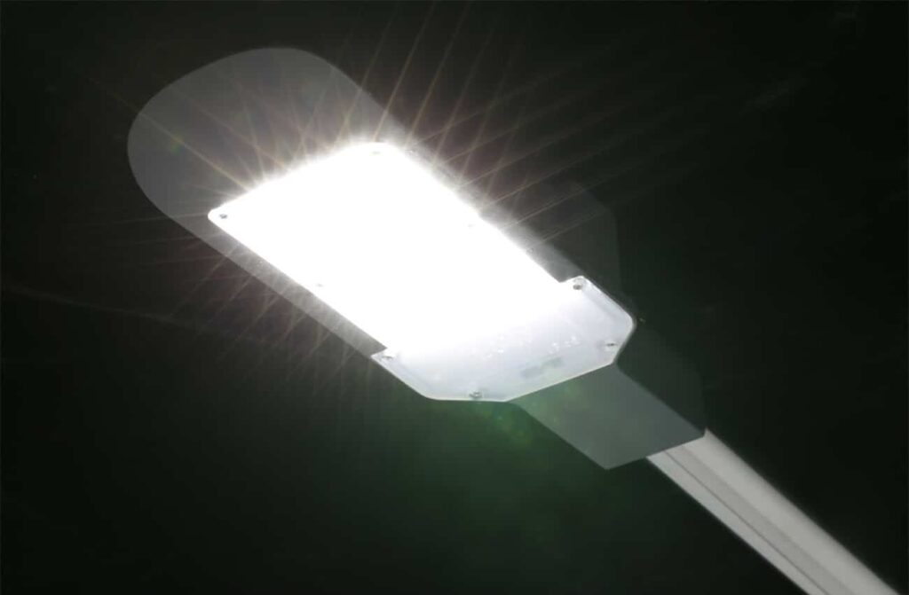โคมไฟถนน LED Flat 50W (เดย์ไลท์) EVE