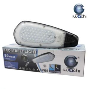 โคมไฟถนน LED 20w (รุ่นใหม่) เปิด-ปิด อัตโนมัติ ยี่ห้อ Iwachi (เดย์ไลท์)
